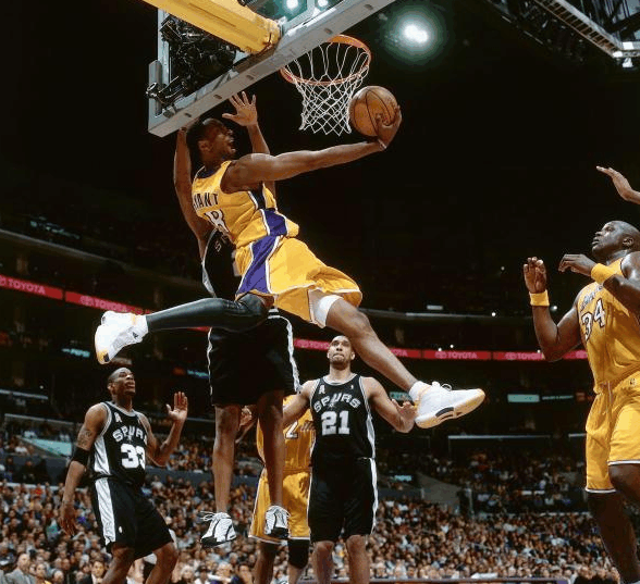 键的亚冠八 键的亚冠八