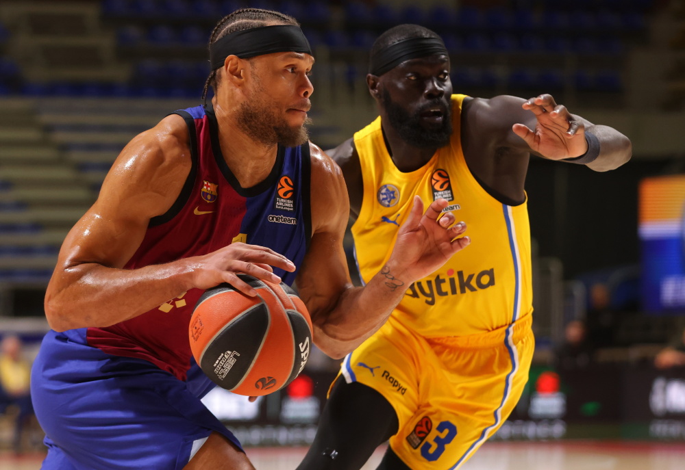 高开低走！哈登空砍23分11助&下半场仅8中1